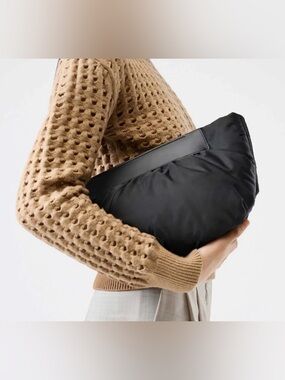 NWT VEE COLLECTIVE Caba Clutch Convertible Shoulder Bag Handbag Black